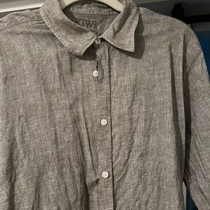 XL Lin Button Up. Beautiful Olive Color